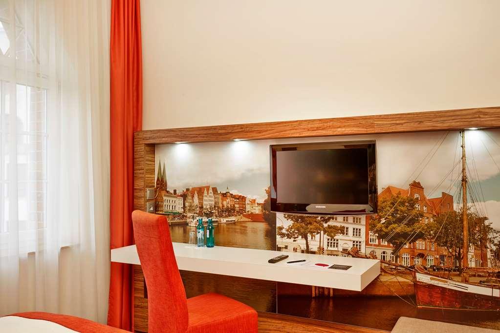 H+ Hotel 4*