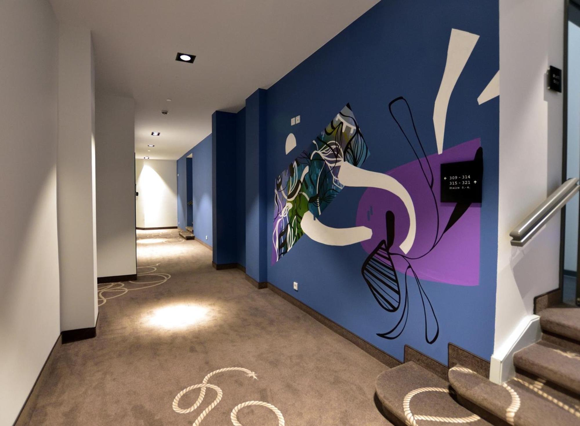 H+ Hotel