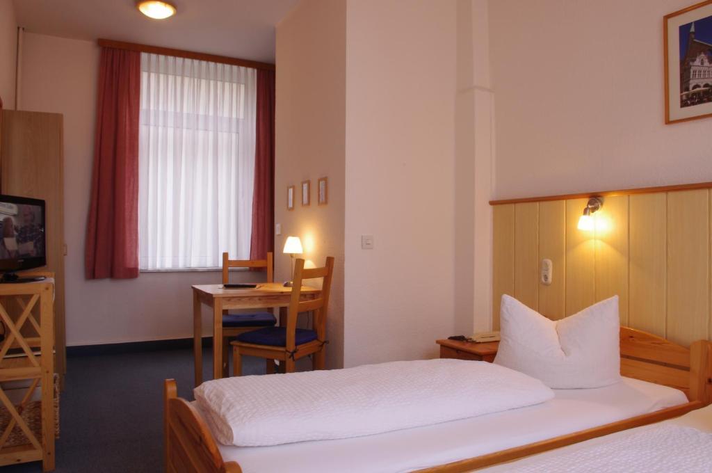 Hotel H+ 4*